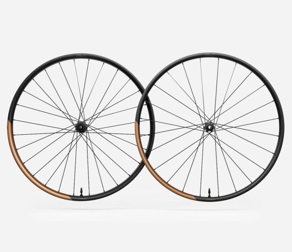 OQUO KOŁA MP30LTD SHIMANO MS SET Metallic Cinnamon